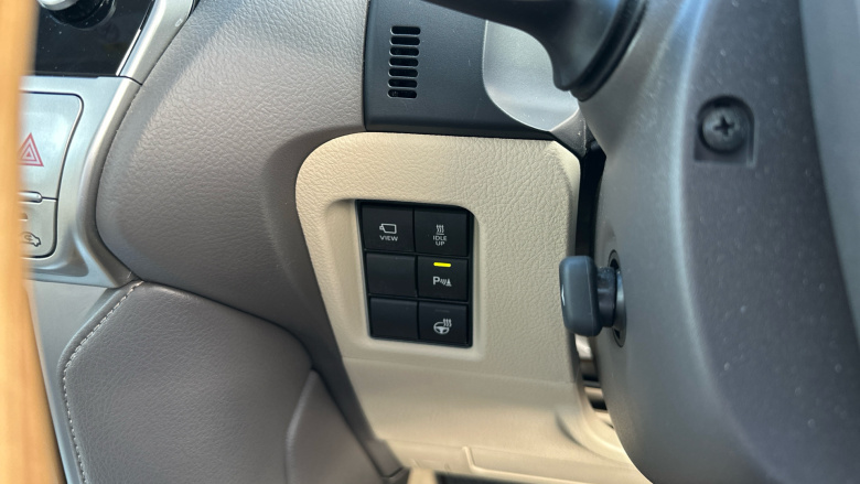 Toyota Land Cruiser 2.8 D-4D 204 Invincible 5dr Auto 7 Seats Diesel Station Wagon